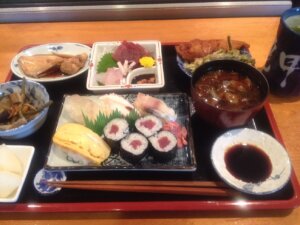 寿司亀甲一－食事1