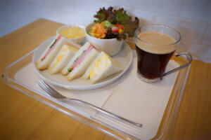 サンドイッチとカフェ PANDA食事1