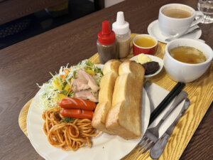 Cafe＆meal YUM YUM食事2